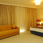 Legend Hotell Side