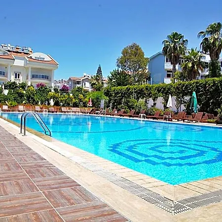 Legend Hotel 4*